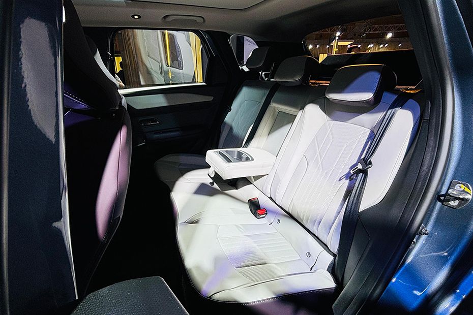 Nissan Tekton Rear Seats