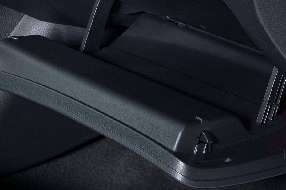 Nissan Sentra(2022-2023) Glove Box Open Nissan Sentra(2022-2023) Glove Box Open