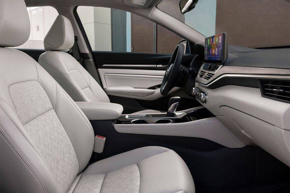ألتيما Front Seats ألتيما Front Seats