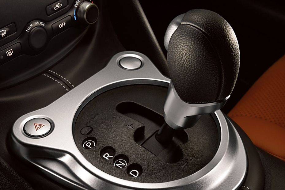 نيسان 370Z Coupe Gear Shifter نيسان 370Z Coupe Gear Shifter