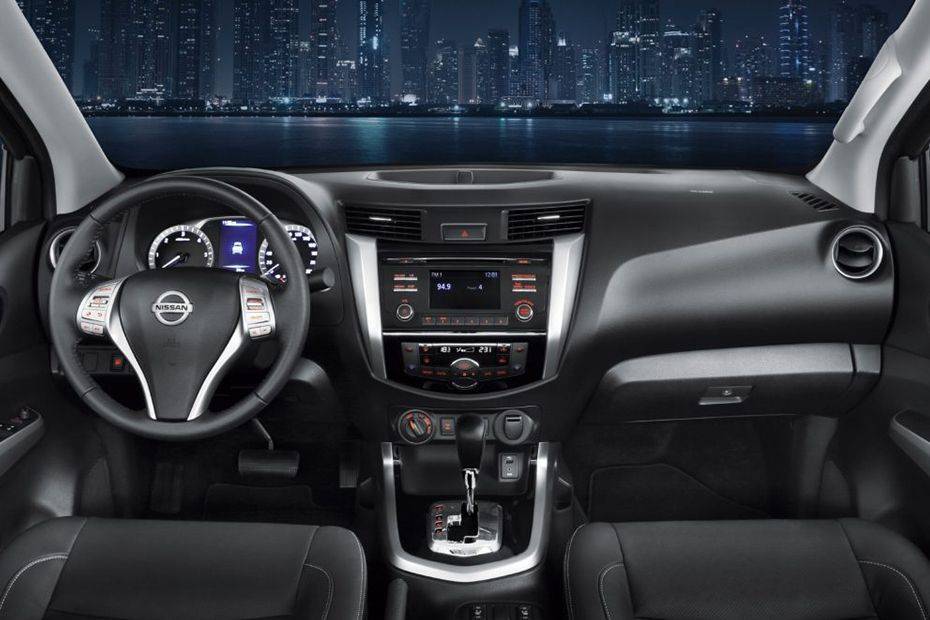 Dashboard View of Navara Pickup(2017-2021) Dashboard View of Navara Pickup(2017-2021)