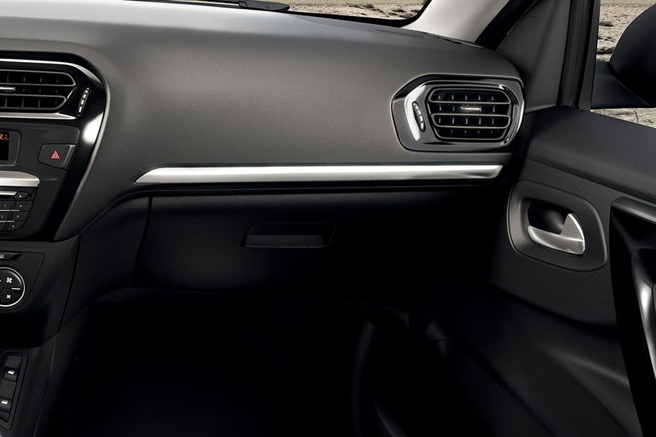 Peugeot 301 Passengers View Peugeot 301 Passengers View