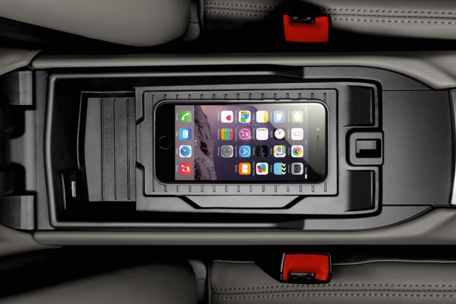 Power Accessories Outlet View of Porsche 718 Power Accessories Outlet View of Porsche 718