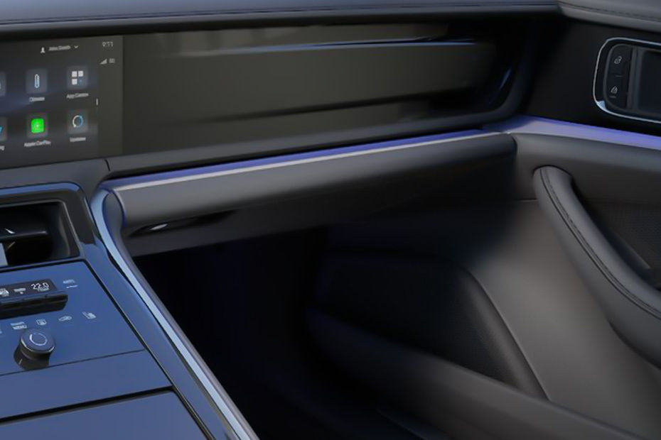 بورش باناميرا Glove Box