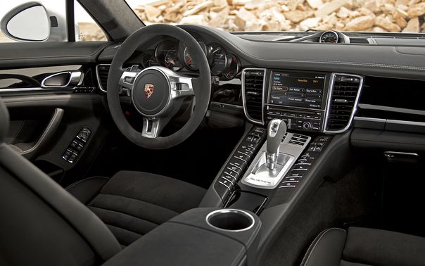 Panamera GTS Center Console Panamera GTS Center Console