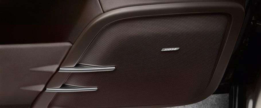 Speakers View of بورش Cayenne Turbo Speakers View of بورش Cayenne Turbo
