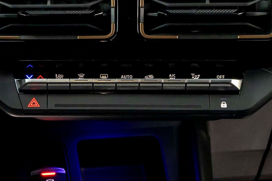 Front AC Controls of رينو 4 Front AC Controls of رينو 4