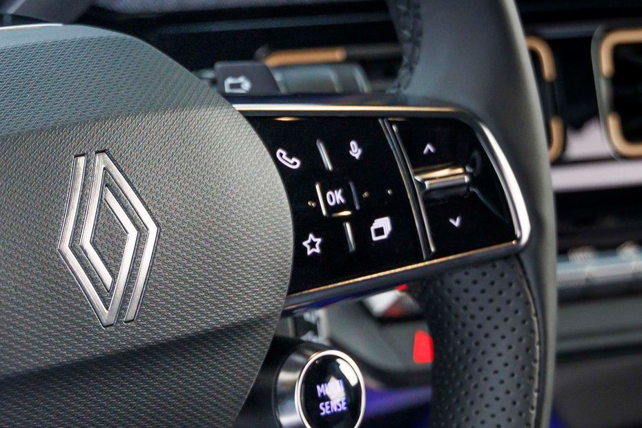 رينو 4 Multi Function Steering رينو 4 Multi Function Steering