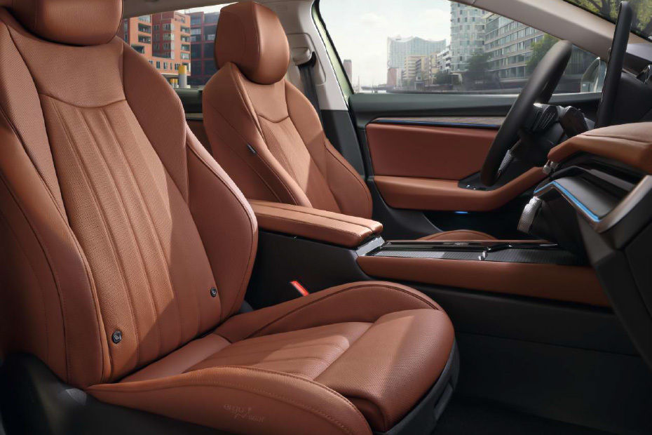 سوبرب واجن Front Seats