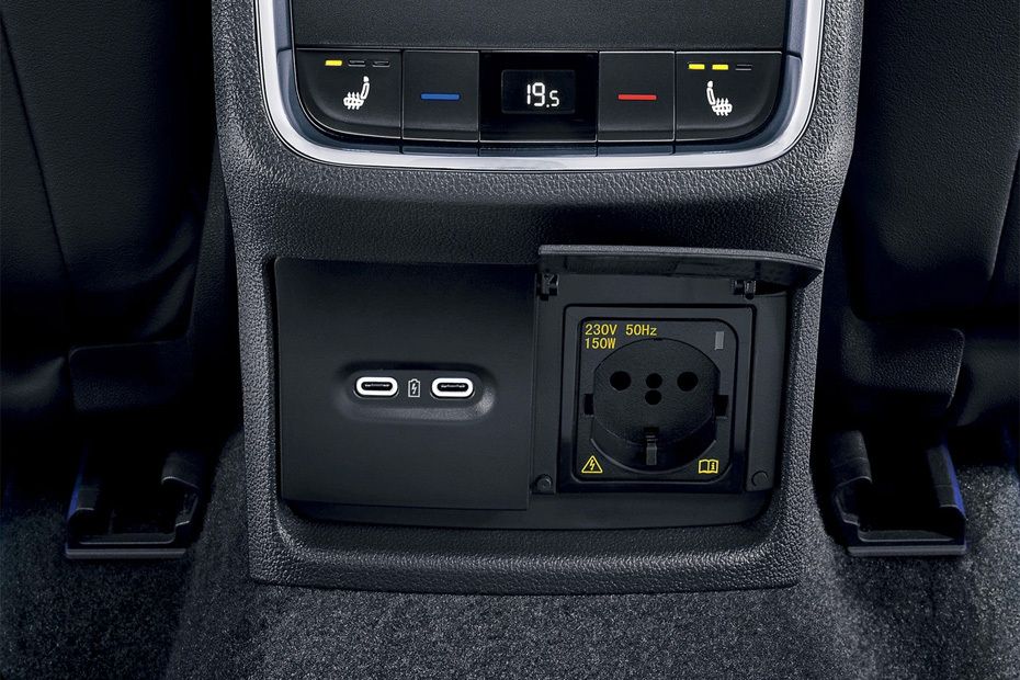 Power Accessories Outlet View of Skoda Octavia Power Accessories Outlet View of Skoda Octavia