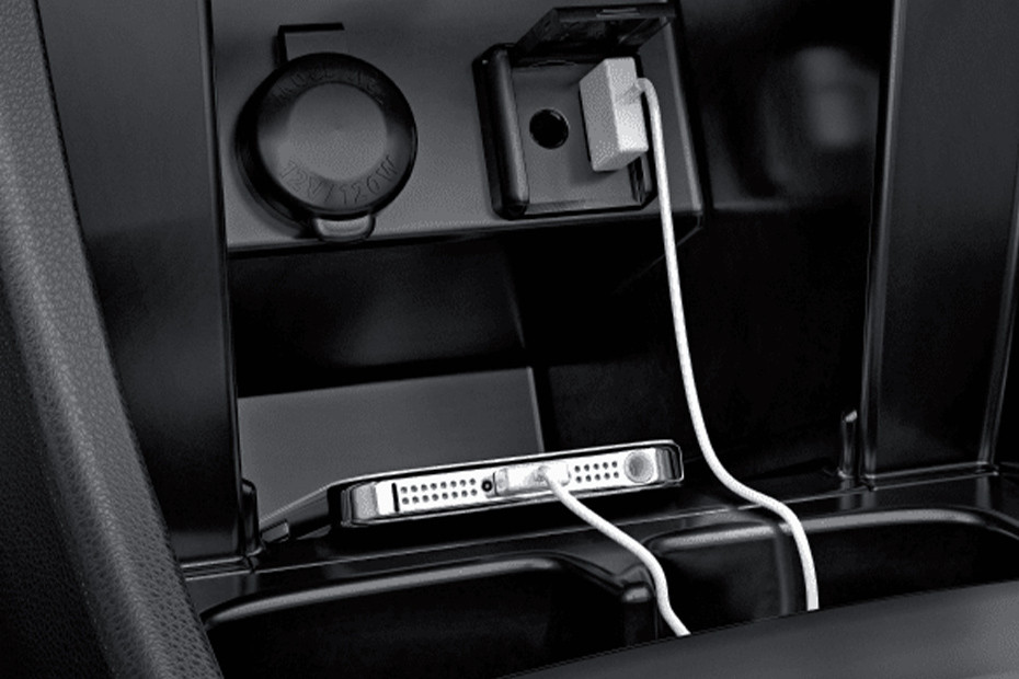 Power Accessories Outlet View of سوزوكي سياز Power Accessories Outlet View of سوزوكي سياز