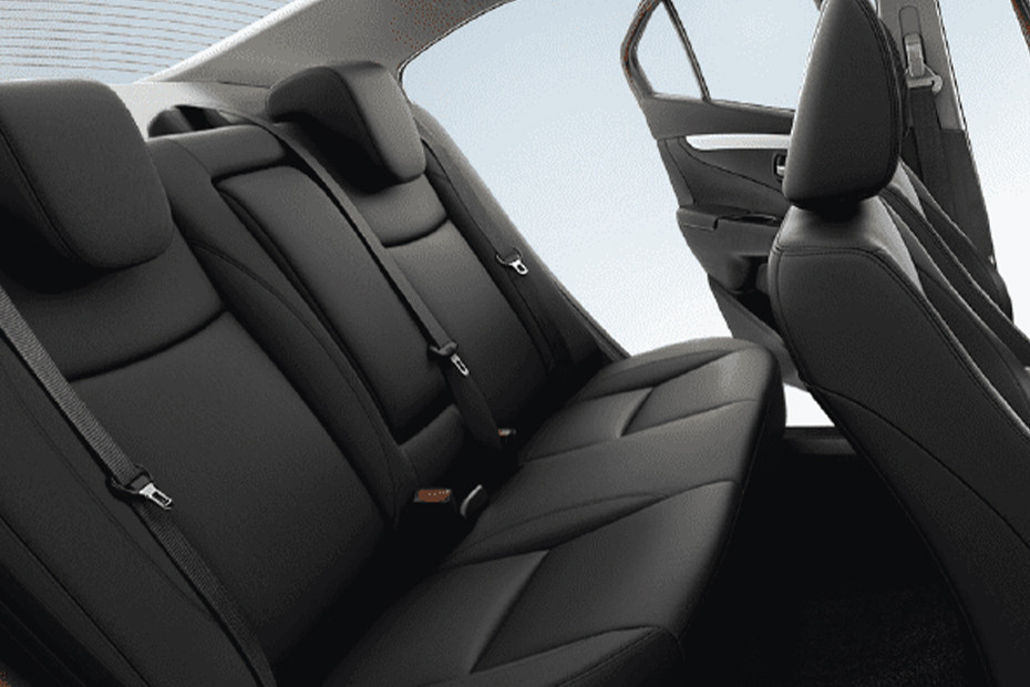 سوزوكي سياز Rear Seats سوزوكي سياز Rear Seats