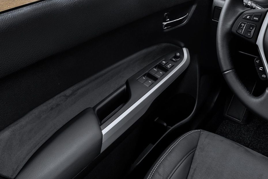 Suzuki Vitara Drivers Side In Side Door Controls Suzuki Vitara Drivers Side In Side Door Controls