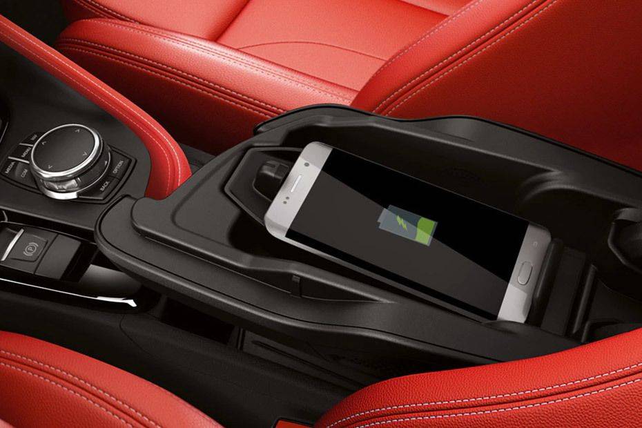 Power Accessories Outlet View of BMW X2 (2022-2023) Power Accessories Outlet View of BMW X2 (2022-2023)