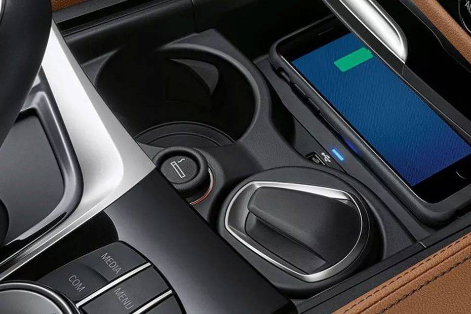 6 Series Gran Turismo Cup Holders 6 Series Gran Turismo Cup Holders