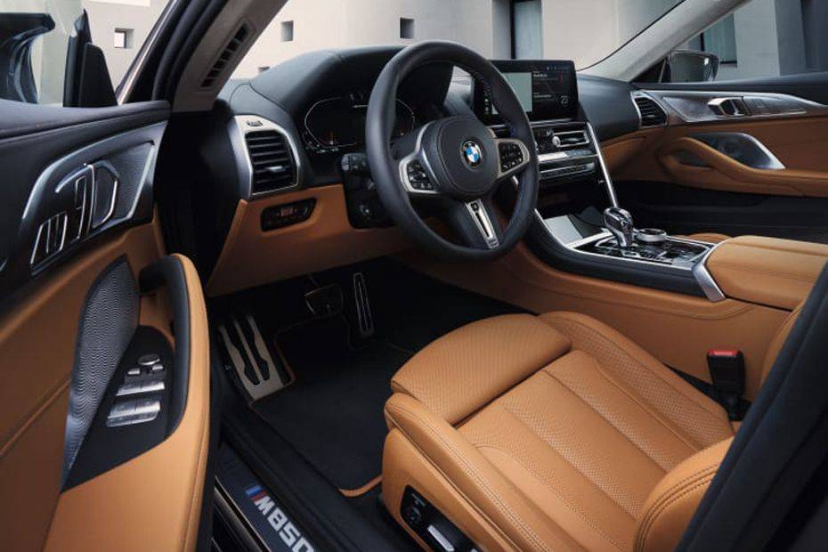الفئة 8 جران كوبيه Front Seats الفئة 8 جران كوبيه Front Seats