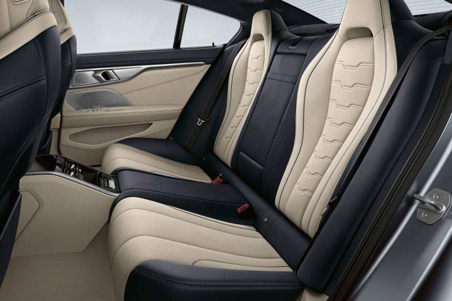 بي إم دبليو الفئة 8 جران كوبيه Rear Seats بي إم دبليو الفئة 8 جران كوبيه Rear Seats