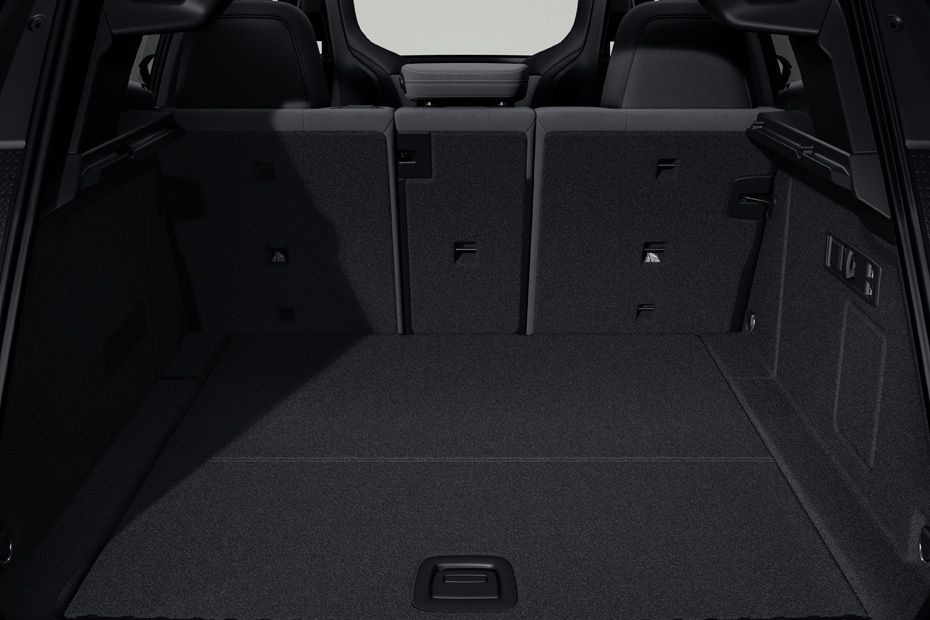Folding Seats of بي إم دبليو IX 2025 Folding Seats of بي إم دبليو IX 2025