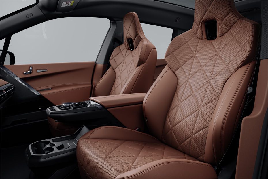 IX 2025 Front Seats IX 2025 Front Seats