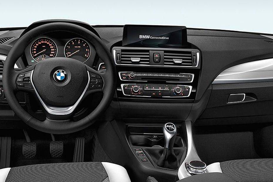 Dashboard View of 1 Series 5 Door Dashboard View of 1 Series 5 Door