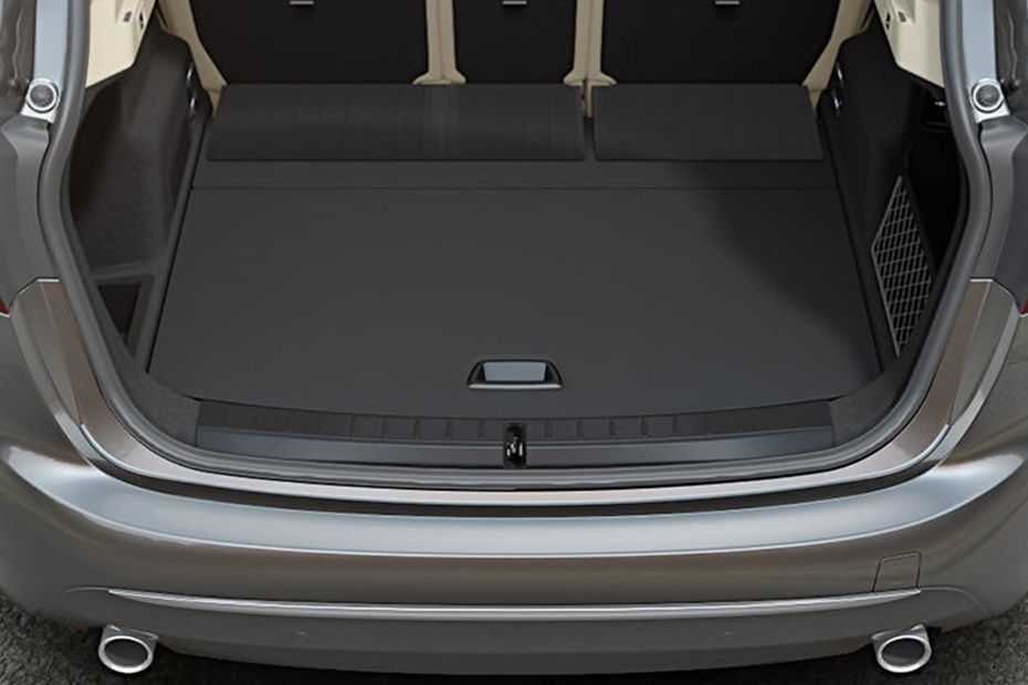 2 Series Active Tourer Trunk Open 2 Series Active Tourer Trunk Open