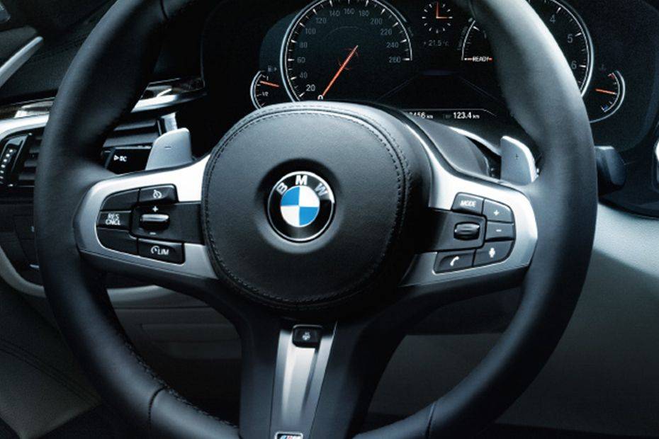 BMW 5 Series Sedan Multi Function Steering BMW 5 Series Sedan Multi Function Steering