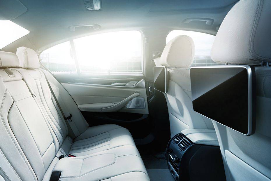 Rear Seat Entertainment of BMW 5 Series Sedan Rear Seat Entertainment of BMW 5 Series Sedan