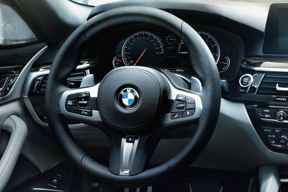 BMW 5 Series Sedan Steering Wheel BMW 5 Series Sedan Steering Wheel