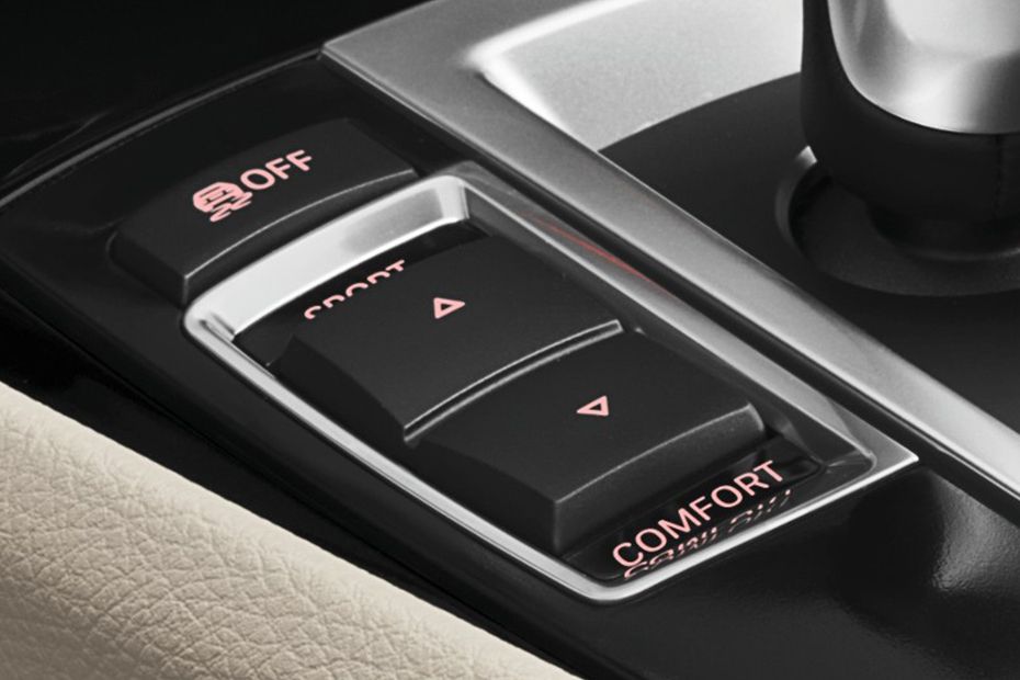 Center Controls of BMW 5 Series Gran Turismo Center Controls of BMW 5 Series Gran Turismo