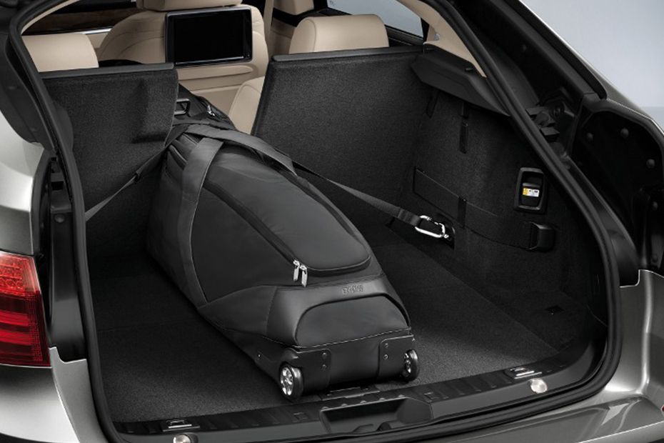 Storage Closer View of BMW 5 Series Gran Turismo Storage Closer View of BMW 5 Series Gran Turismo