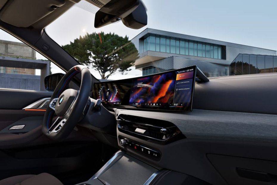 الفئة الرابعة المكشوفة Center Console الفئة الرابعة المكشوفة Center Console