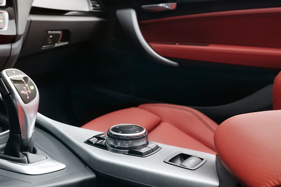 Center Controls of BMW 2 Series Convertible Center Controls of BMW 2 Series Convertible