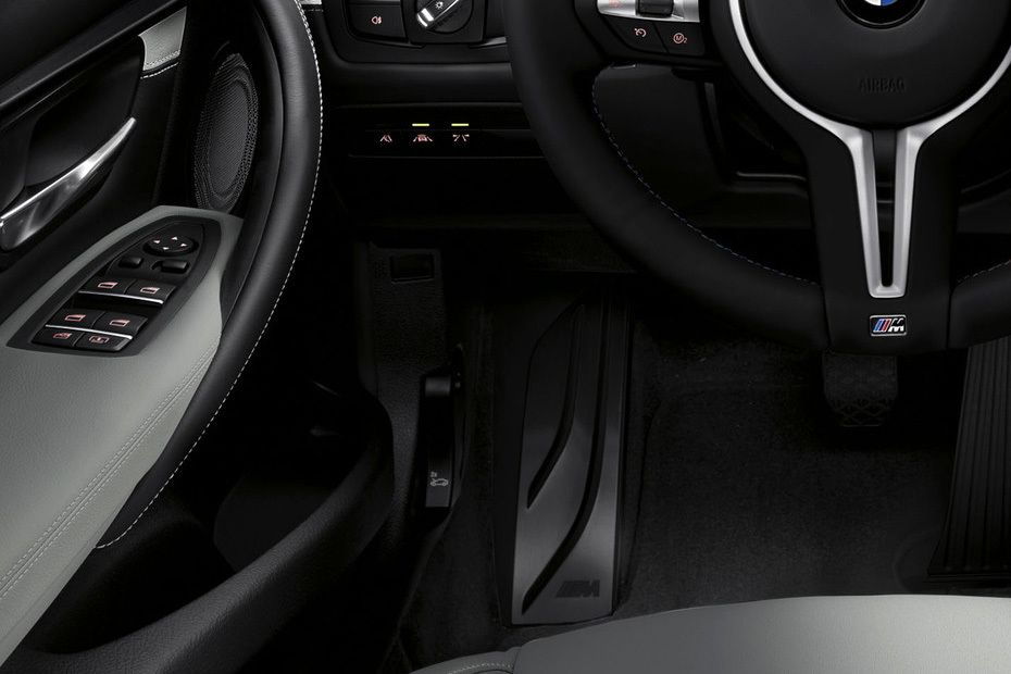 BMW M3 Sedan Drivers Side In Side Door Controls BMW M3 Sedan Drivers Side In Side Door Controls