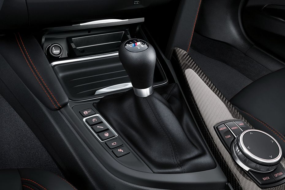 BMW M4 Coupe Gear Shifter BMW M4 Coupe Gear Shifter