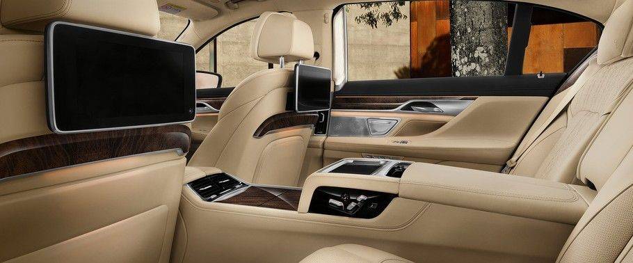 Rear Seat Entertainment of بي إم دبليو 7 series (2016-2019) Rear Seat Entertainment of بي إم دبليو 7 series (2016-2019)