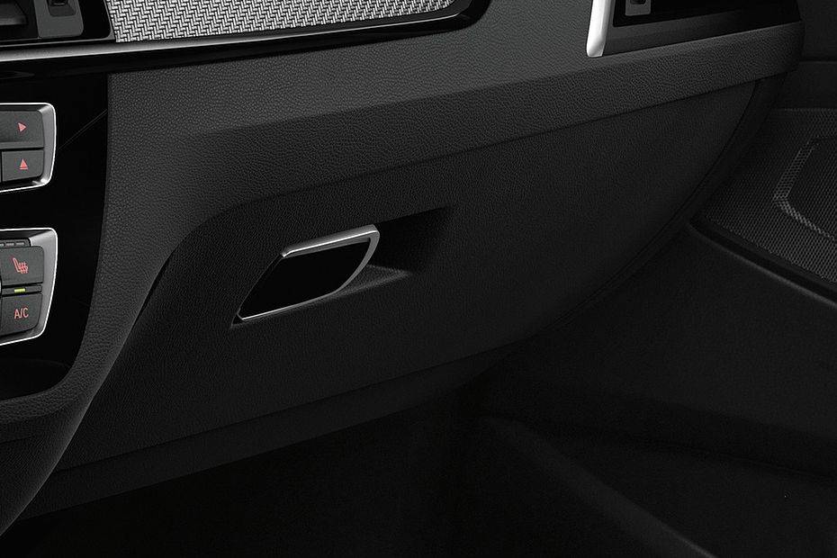 بي إم دبليو M2 Competition Glove Box بي إم دبليو M2 Competition Glove Box