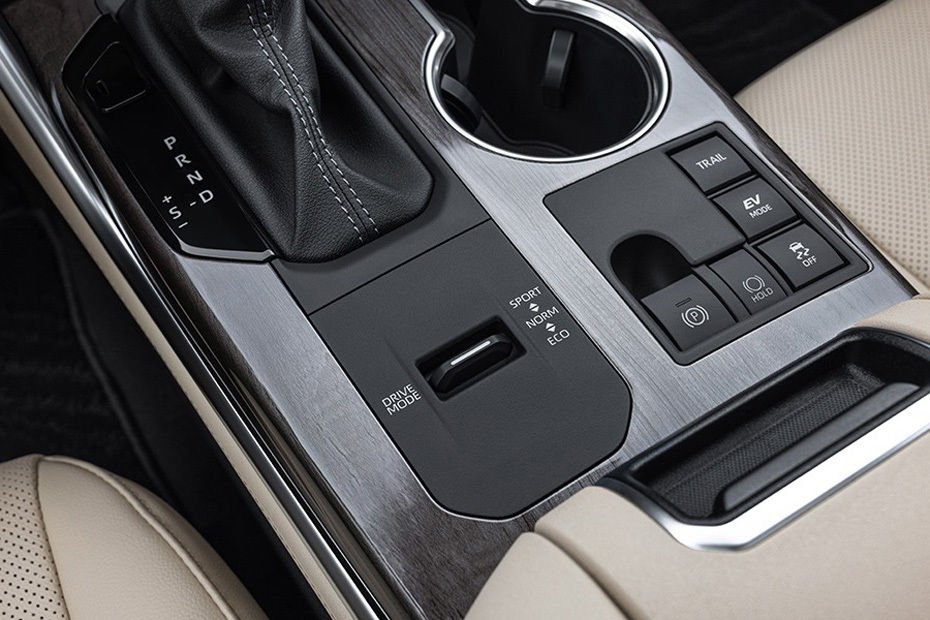 Center Controls of Toyota Highlander