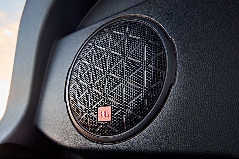 Speakers View of Toyota RAV4 Speakers View of Toyota RAV4