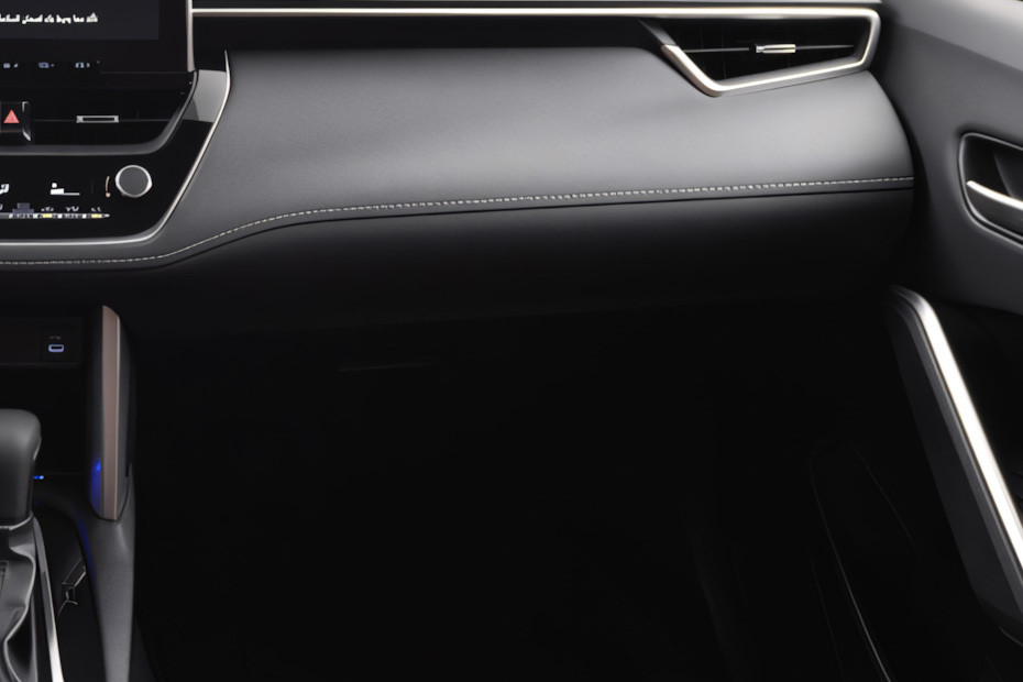 تويوتا كورولا كروس Glove Box تويوتا كورولا كروس Glove Box