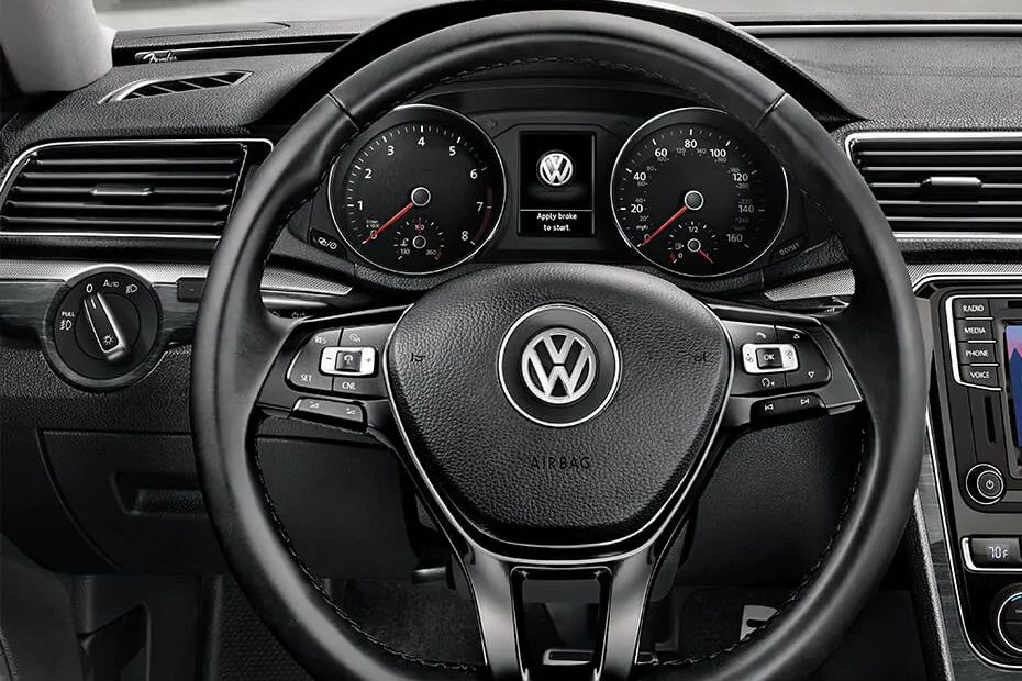 Volkswagen Passat Steering Wheel Volkswagen Passat Steering Wheel