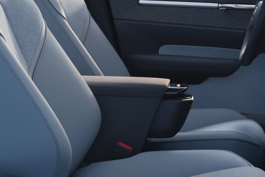 إكس 30 Armrest Rear إكس 30 Armrest Rear
