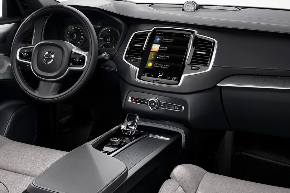 Dashboard View of XC90 Recharge Dashboard View of XC90 Recharge