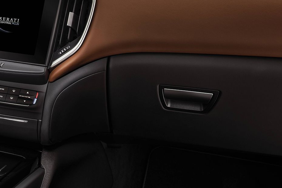 Maserati Ghibli Glove Box Maserati Ghibli Glove Box