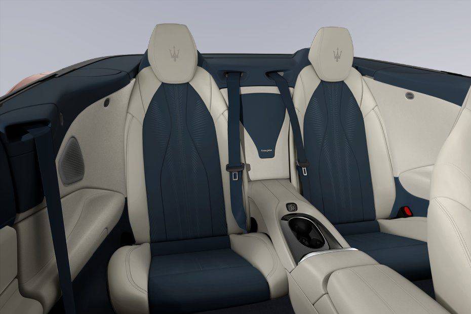 مازيراتي جران كابريو Rear Seats مازيراتي جران كابريو Rear Seats