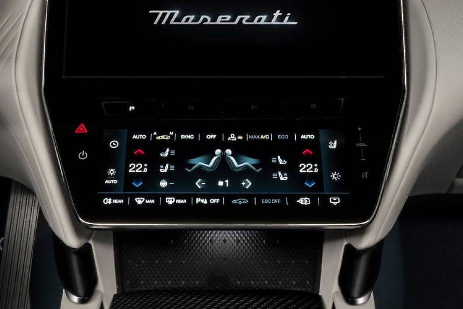 Front AC Controls of Maserati GranTurismo Front AC Controls of Maserati GranTurismo