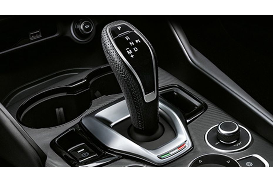 ألفا روميو جوليا Gear Shifter ألفا روميو جوليا Gear Shifter