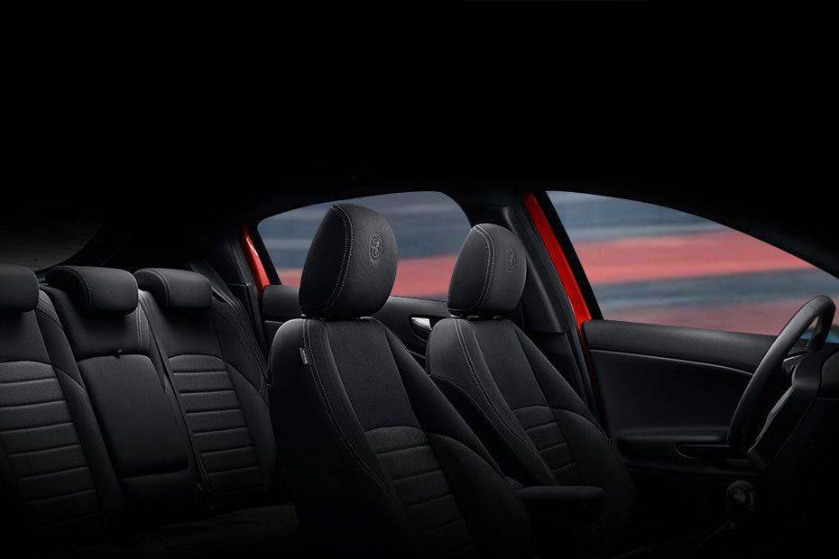ألفا روميو Giulietta Rd Row Seat ألفا روميو Giulietta Rd Row Seat