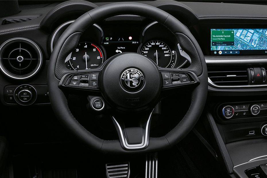 ألفا روميو ستلفيو Multi Function Steering ألفا روميو ستلفيو Multi Function Steering