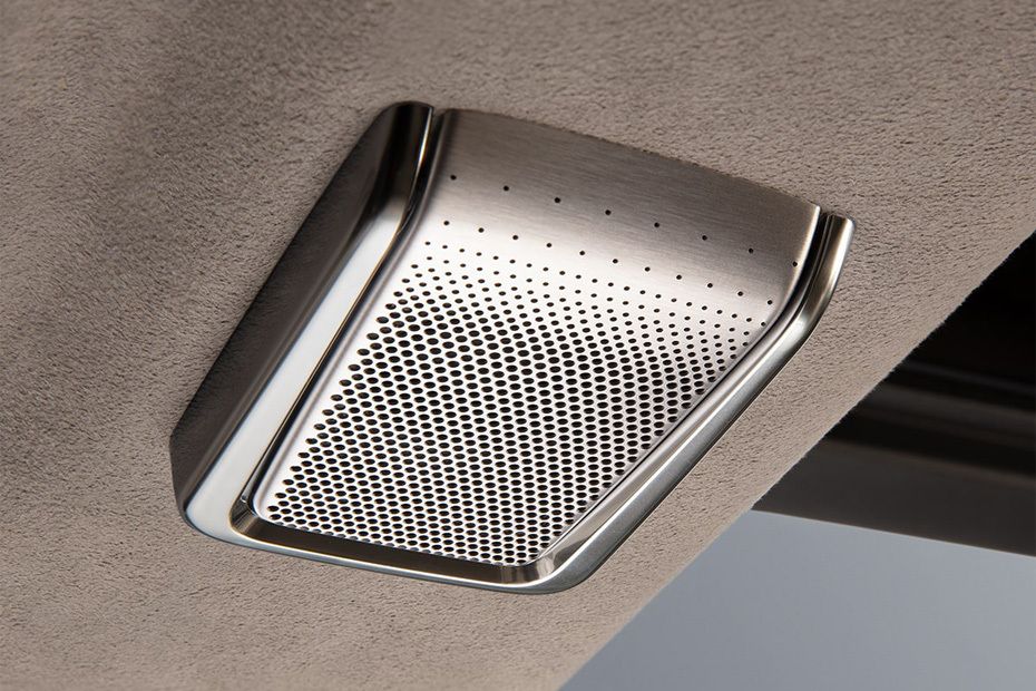 Speakers View of Cadillac Escalade 2025 Speakers View of Cadillac Escalade 2025
