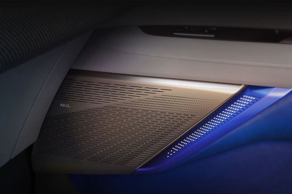 Speakers View of Cadillac Optiq Speakers View of Cadillac Optiq
